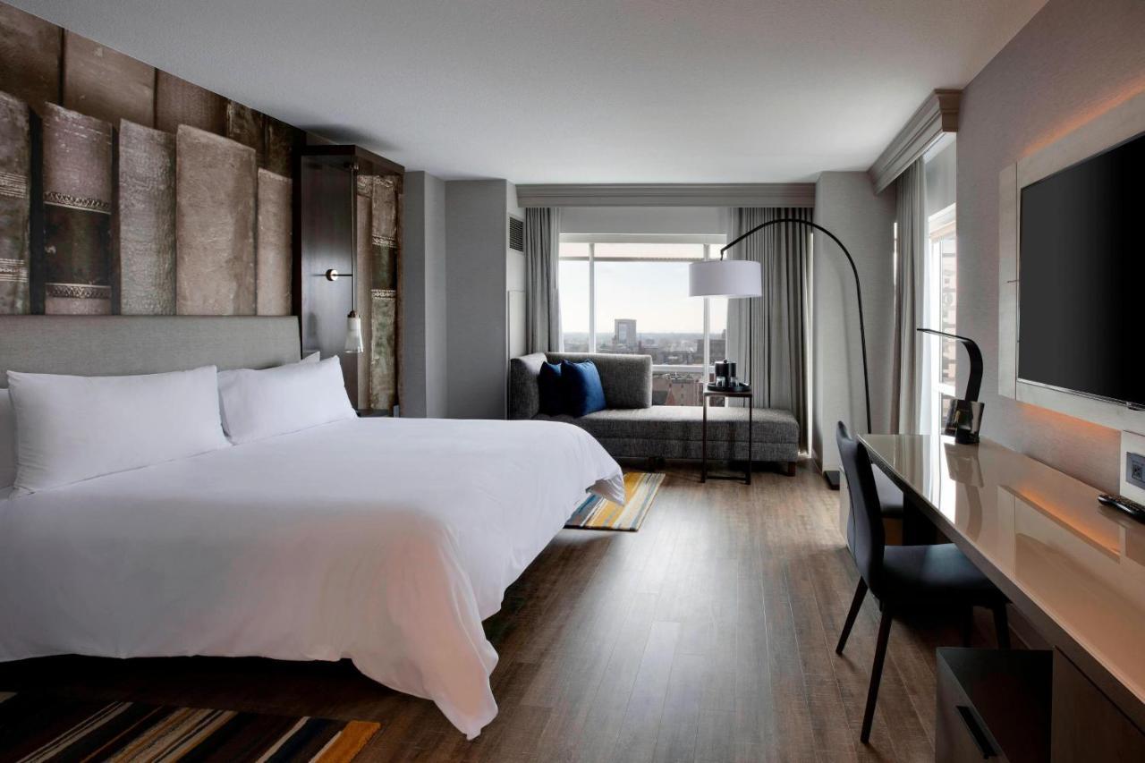 1 King Bed, Guest Room